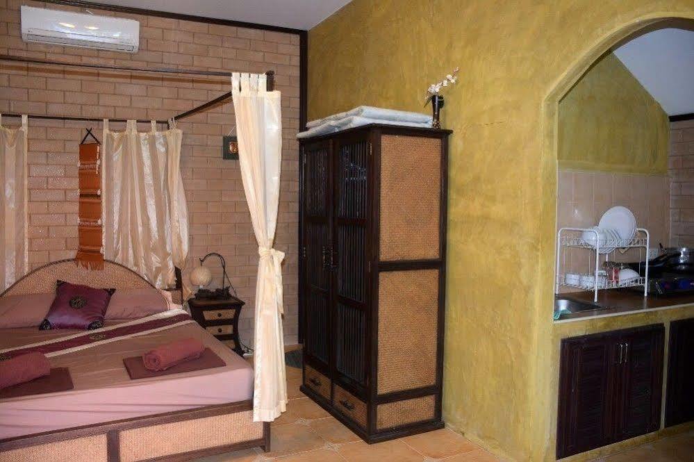 Sanuk Bungalows Rawai Buitenkant foto